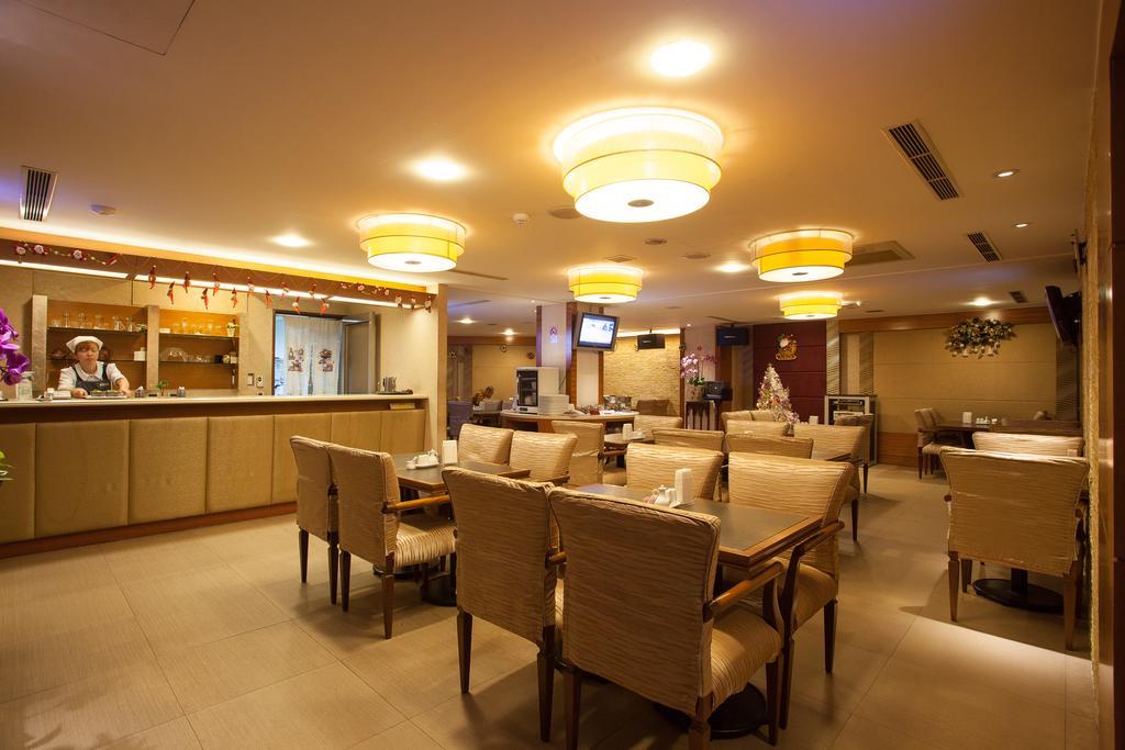 Rich Garden Hotel Tajpej Buitenkant foto